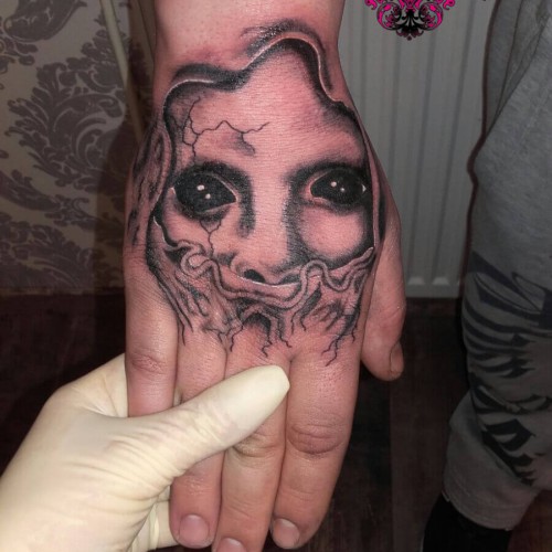 Dämonisches Gesicht Tattoo