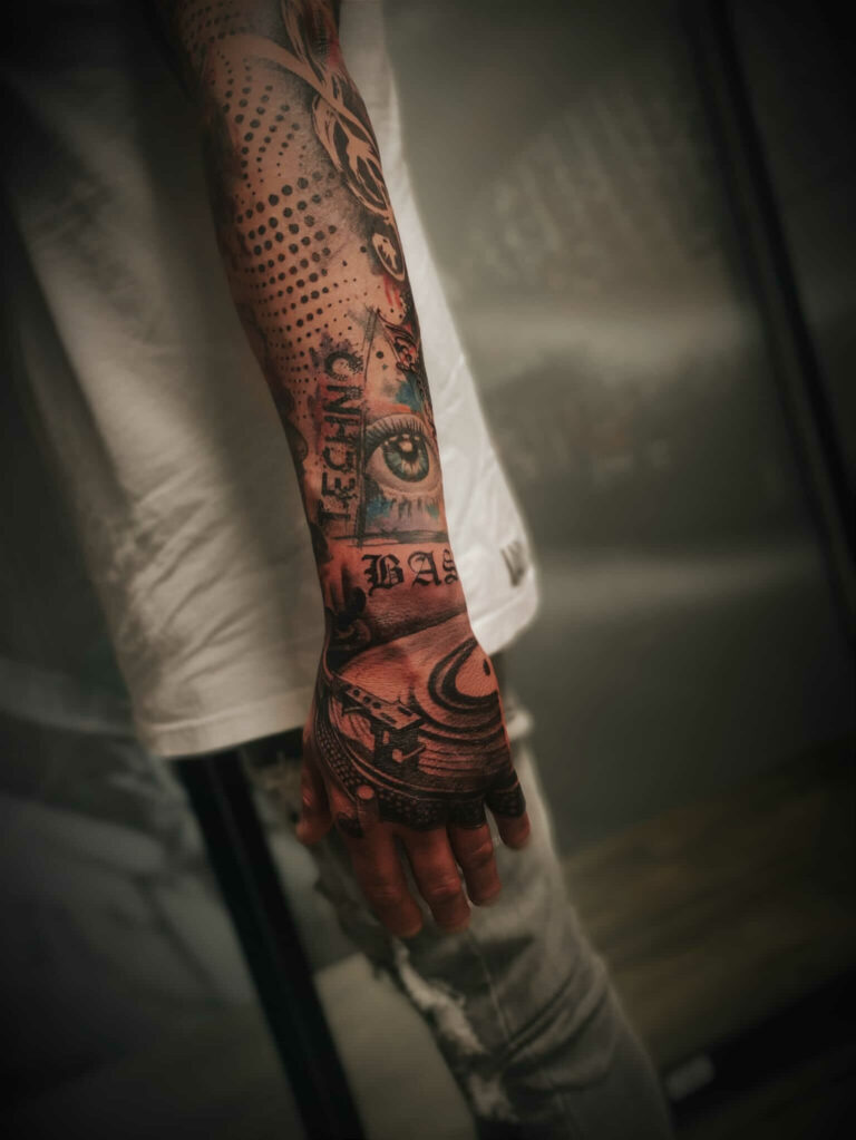 Schallplatten Handtattoo – P.ink Neustadt bei Coburg