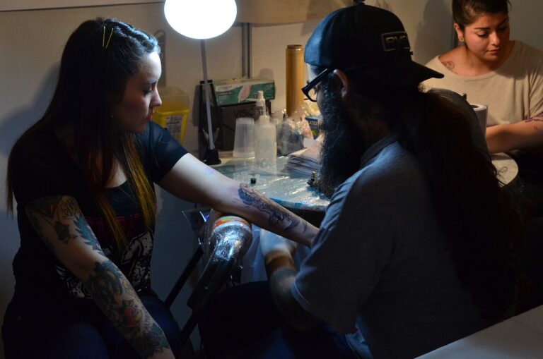 Organspende-Tattoos: Trend, Bedeutung und ethische Fragen